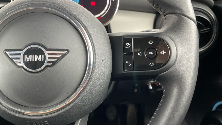 MINI Hatchback 1.5 Cooper Exclusive Premium 5dr Petrol Hatchback